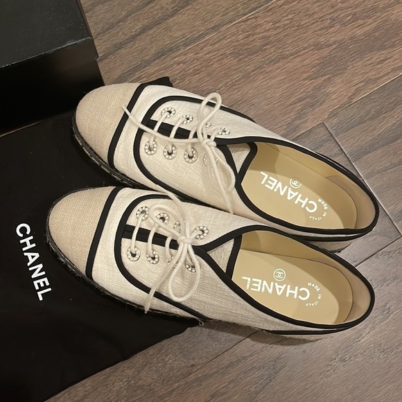 Like New✨Chanel Cotton Lace Up Espadrilles / Size 39 - Picture 2 of 10
